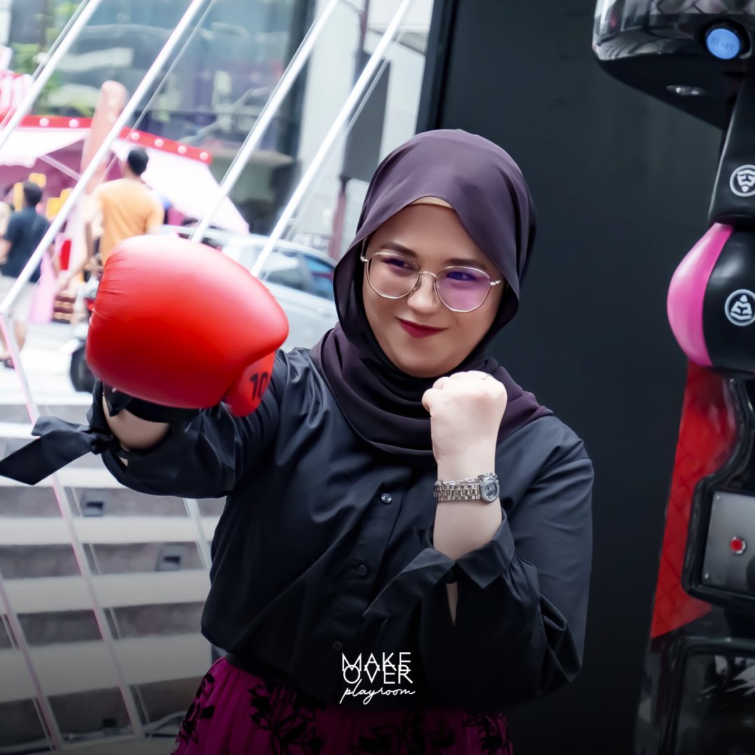 makeovermy_'s tweet photo. Thank you to all the fabulous beauty lovers who made it at the Make Over Playroom! From bold shade try-ons to scoring those exciting freebies💄✨
Bring your friends and keep the beauty fun rolling 💋🌟
#MakeOverPlayroomKL
#MakeOverBeyondBeauty
#GuardianMY https://t.co/VSwnl1kXi4