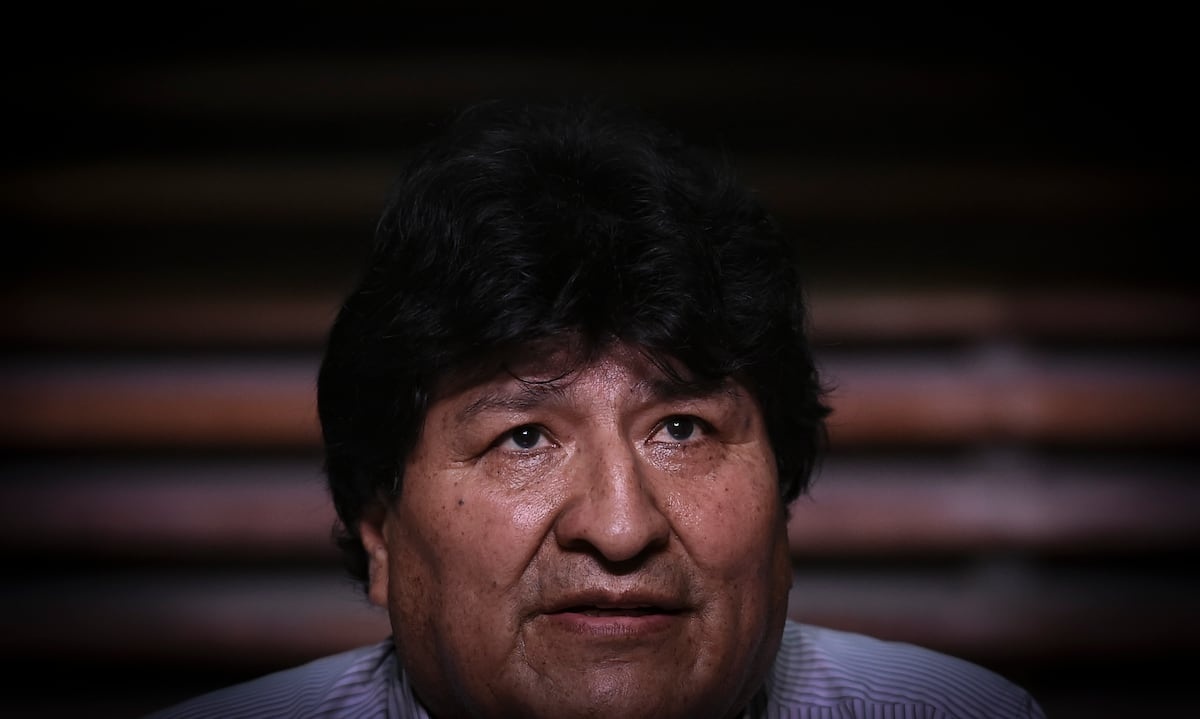 Evo sobrepasa los límites de la racionalidad, con seguidores que castigan el país defendiendo su impunidad
¿Quién responde cuando se violan las garantías constitucionales?
¿Por qué no frenan su poder?
Desde 2006, fueron parte del proceso
¿no veían el "monstruo" q estaban creando?