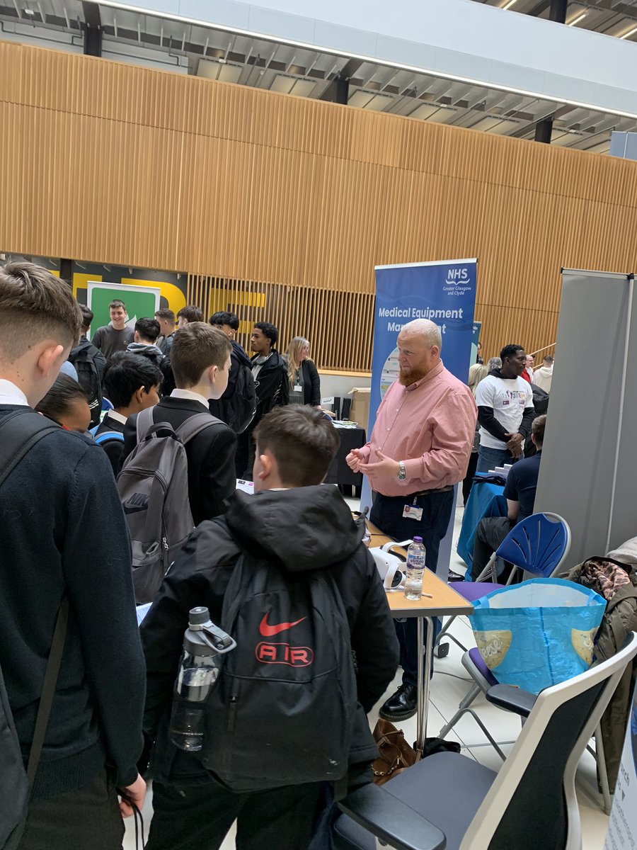 JenDick2019's tweet image. Great to be part of the #stemcityglasgow event today at Glasgow City College. Lots of excitement around the use of VR headsets - excellent way of showcasing our AHP professions.
@NESnmahp @JoanneAHPCYPED @rennie_jillian @NHSGGCDiet @nhsggcpodiatry