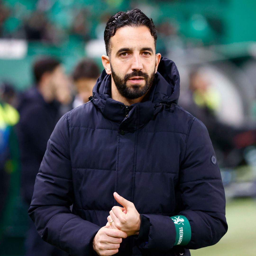 CabineSport's tweet image. Man United anuncia que Rúben Amorim só se junta ao clube a 11 de novembro, na paragem para as seleções. 

Ou seja, vai orientar ainda três jogos do Sporting: Estrela, Man City e Braga.