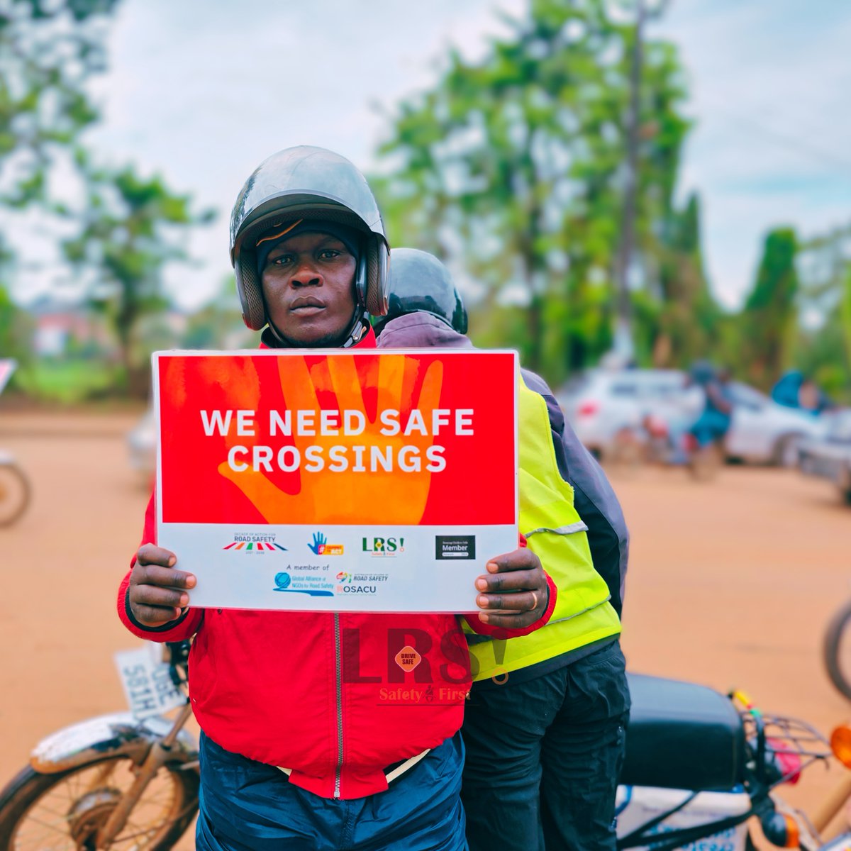 lrsinitiative's tweet image. We wrapped up our social media week with a bang, educating motorists on pedestrian safety and overall road awareness.
#MakeitSafe #CommitToAct
