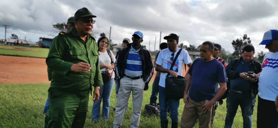 yoeaberob1's tweet image. Iniciamos otra intensa jornada recuperativa. Desde bien temprano chequeamos en #Maisí los aseguramientos para el reinicio del curso escolar y las medidas para revolucionar la construcción de viviendas.
#GuantánamoSeLevanta 
#UnidosXPorCuba 
#JuntosPodemosMás 
@DiazCanelB