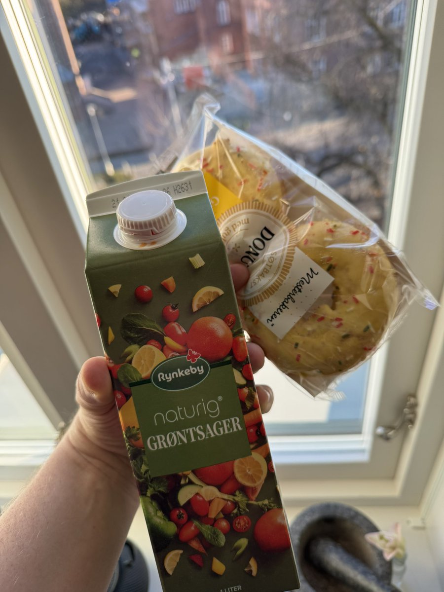 Din lokale flottenfeier 🇺🇦 (@effektbryter) on Twitter photo 