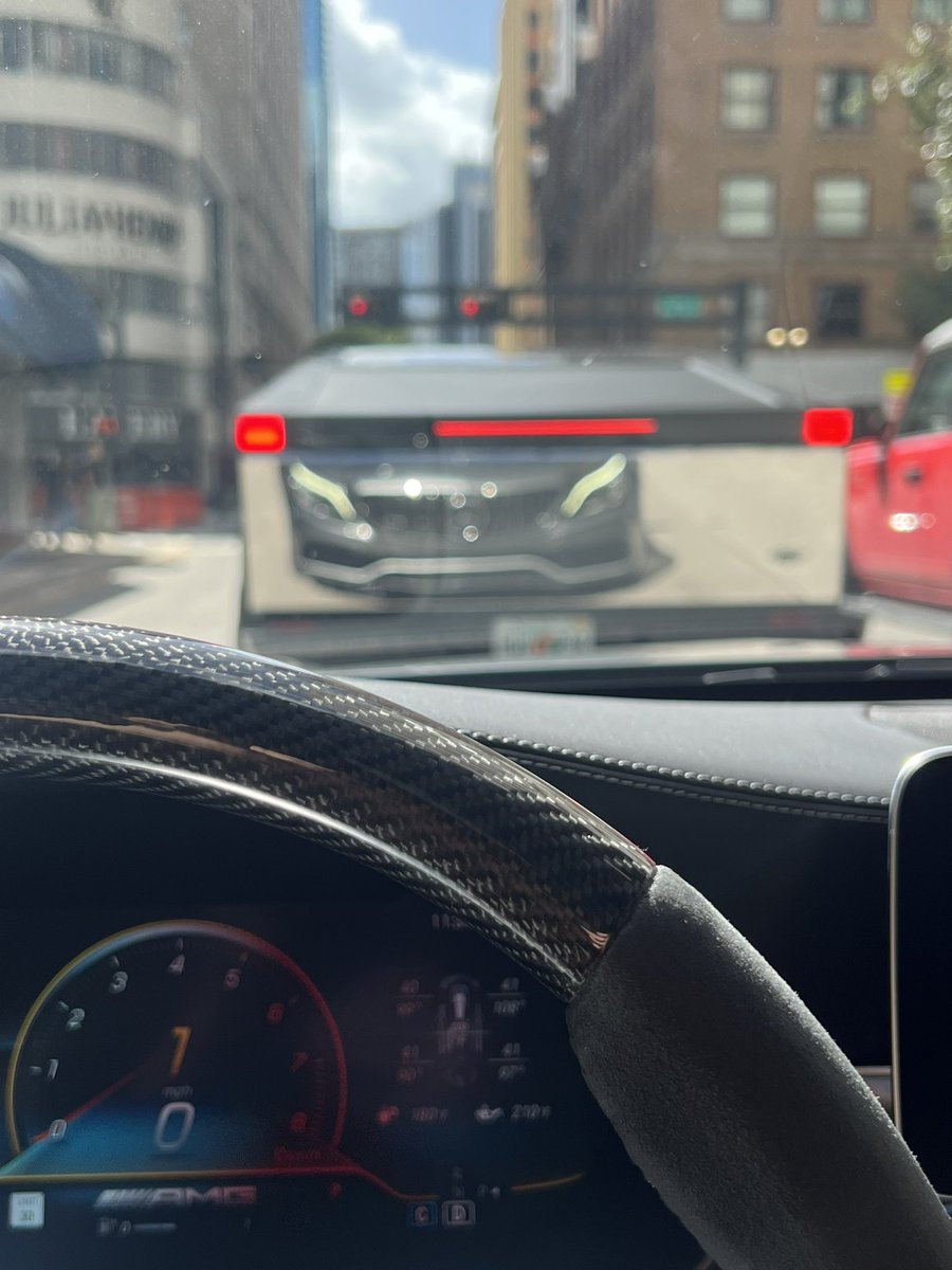 thebenlyu's tweet photo. AMG>BMW https://t.co/YC2NuTEGnH