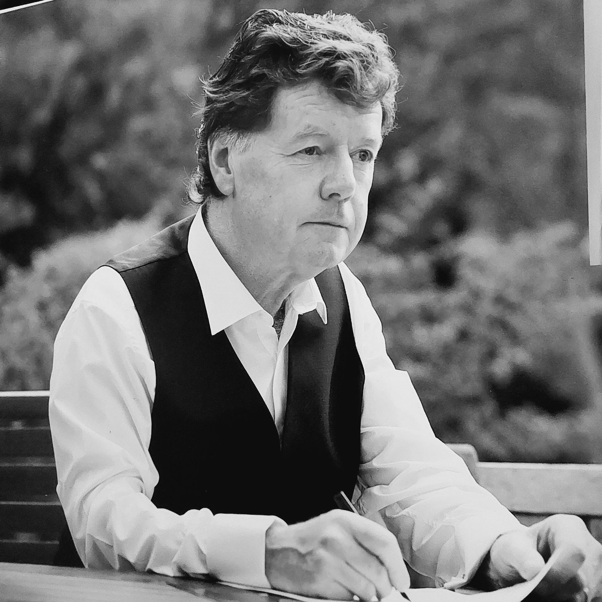 Power_1798's tweet image. My father David Davin-Power penning his speech for my wedding to Edel. Our giant has fallen, may he rest in peace.