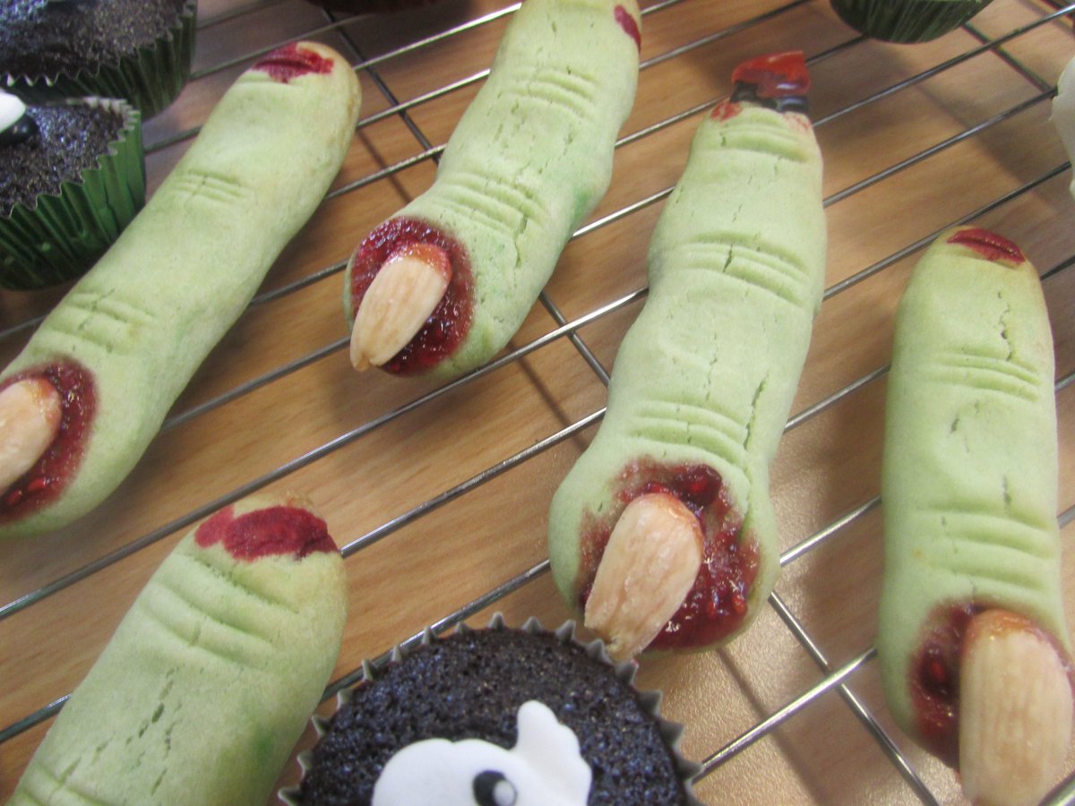 Moat House School & Nursery tweet media