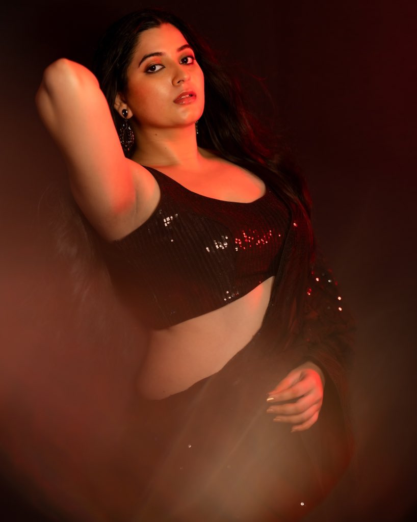 GbTXos8acAEvX83?format=jpg&name=medium