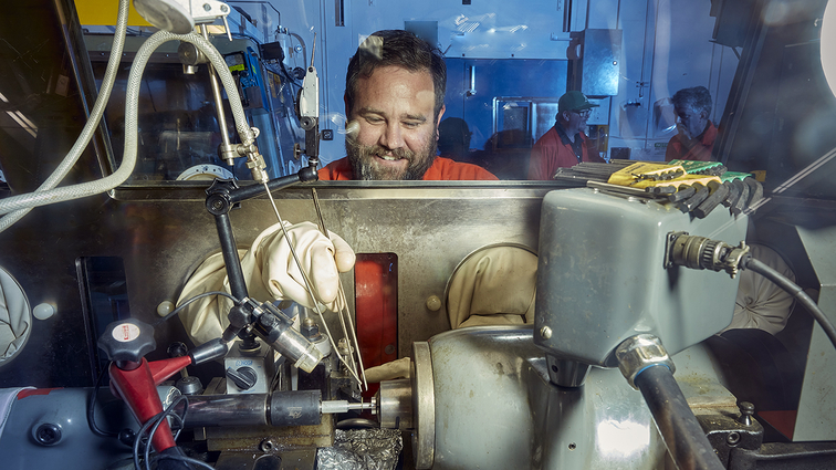 NNSA (@nnsanews) on Twitter photo Creating the first "diamond-stamped" plutonium pit for the W87-1 warhead required collaboration across #NNSA. For example, while the pit was manufactured at <a href="/LosAlamosNatLab/">Los Alamos National Laboratory</a>, <a href="/Livermore_Lab/">Lawrence Livermore National Laboratory</a> was responsible for its design. llnl.gov/article/51891/… Creating the first "diamond-stamped" plutonium pit for the W87-1 warhead required collaboration across #NNSA. For example, while the pit was manufactured at <a href="/LosAlamosNatLab/">Los Alamos National Laboratory</a>, <a href="/Livermore_Lab/">Lawrence Livermore National Laboratory</a> was responsible for its design. llnl.gov/article/51891/…