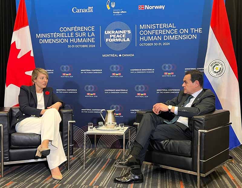 mreparaguay's tweet photo. Canadá valora participación de Paraguay en cumbre de la paz. El canciller Rubén Ramírez y la ministra Mélanie Joly reafirmaron la sólida relación bilateral, en una reunión en Montreal. 

➡️https://t.co/3330HUbO2K https://t.co/F6EU1jjR15