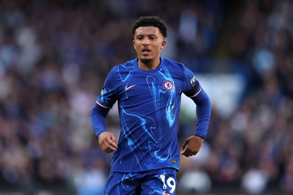 FabrizioRomano's tweet photo. 🚨🔵 Jadon Sancho will miss the game against Man United at Old Trafford — as he couldn't play against his parent club anyway.

“All the players are available but Jadon will be out. He has been ill in the recent days”, says Enzo Maresca. https://t.co/hQdPTdVXFH
