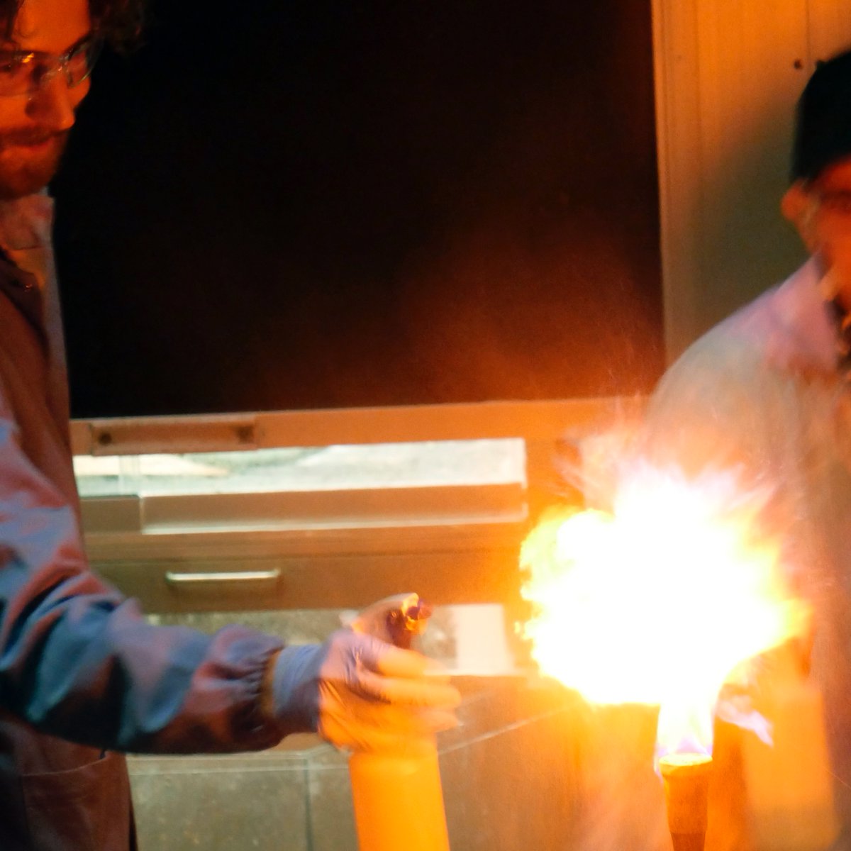NUChemistry's tweet photo. 🎃 The Halloween Demo Show is Back! 🎃

Last night grad students from @Dichtelians, @xzhang85, and @Farhomies joined forces to share the magic of chemistry with our undergrad and grad student communities. Thanks for this spellbinding showcase of science! 🧪✨
#chemistry #demo https://t.co/wBc0iXaD0o