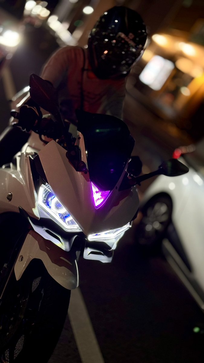 R25とお別れしました。
心の準備も整理もだいぶ出来てたはずなのに涙止まんないくらい大好きでした
約4年半一緒にいてくれてありがとう