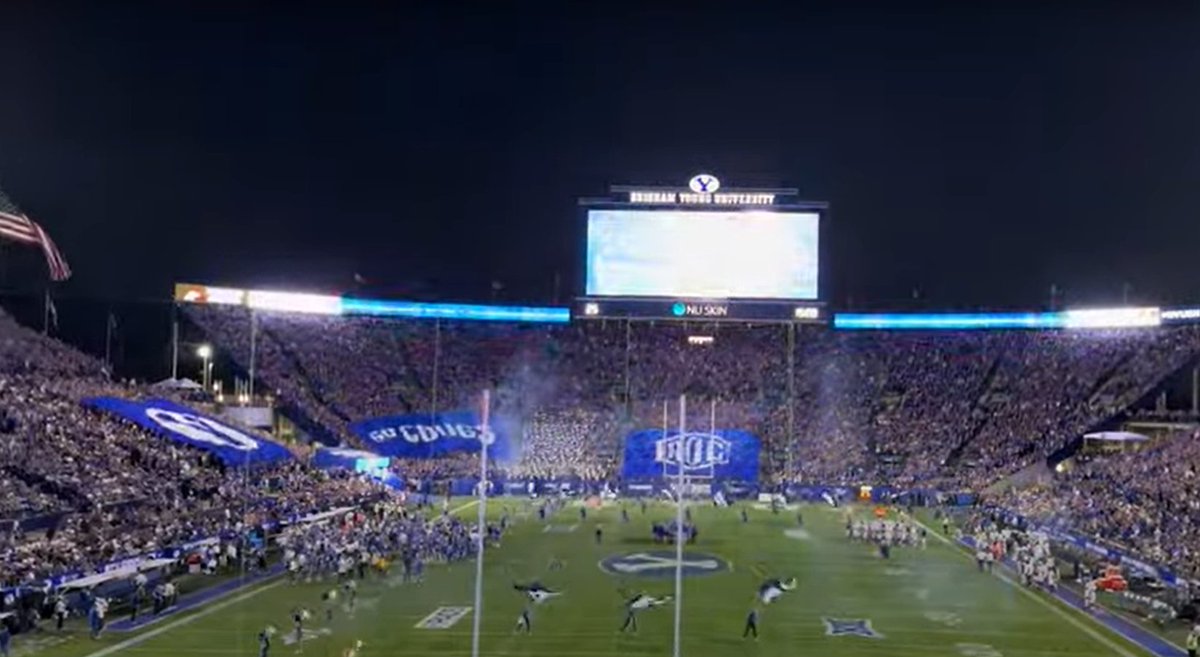 ilikesports06's tweet photo. @ThePantherPitt @Pitt_FB kind of a strange thing to declare war on but ok we got three of those #gocougs https://t.co/LDMGlxmVd0
