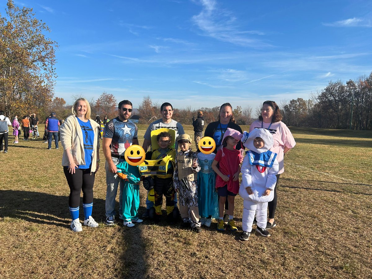 Scillieri_GW's tweet photo. October fun! Halloween, Secor Farm, and our class reward! @LMMahwah #bettertogether https://t.co/CdnvhVGaa1