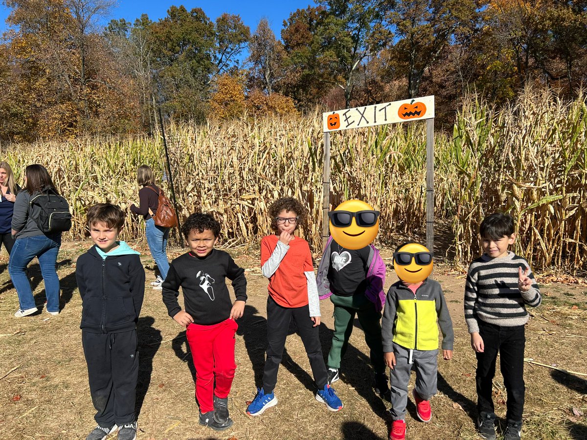 Scillieri_GW's tweet photo. October fun! Halloween, Secor Farm, and our class reward! @LMMahwah #bettertogether https://t.co/CdnvhVGaa1