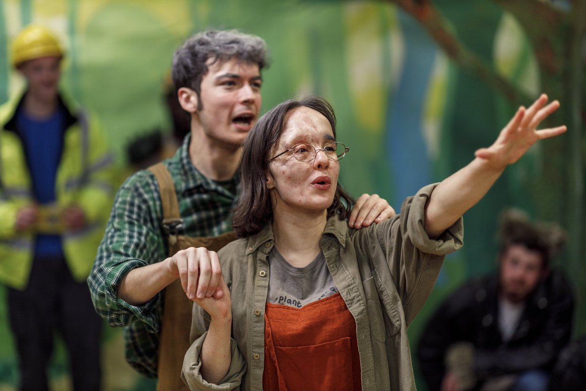 Liz Felton tweet media