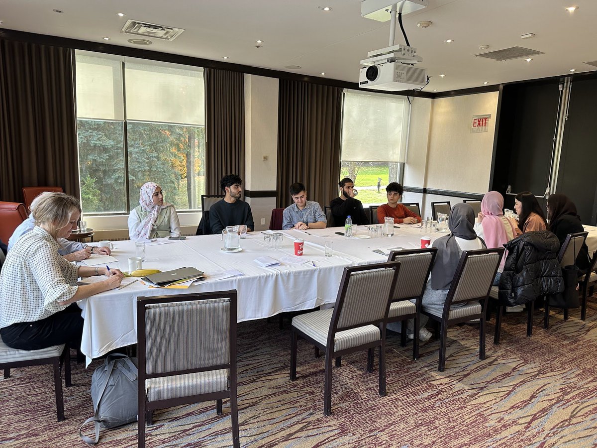 ayedicanada's tweet photo. .AYEDI facilitated an Afghan refugee youth roundtable with Mr. Richard Bennett, UN Special Rapporteur on the situation of human rights in Afghanistan, during his official visit to Canada last week.

The youth had an opportunity to share their stories, concerns, hopes, and /n https://t.co/iyhrkwhDVo