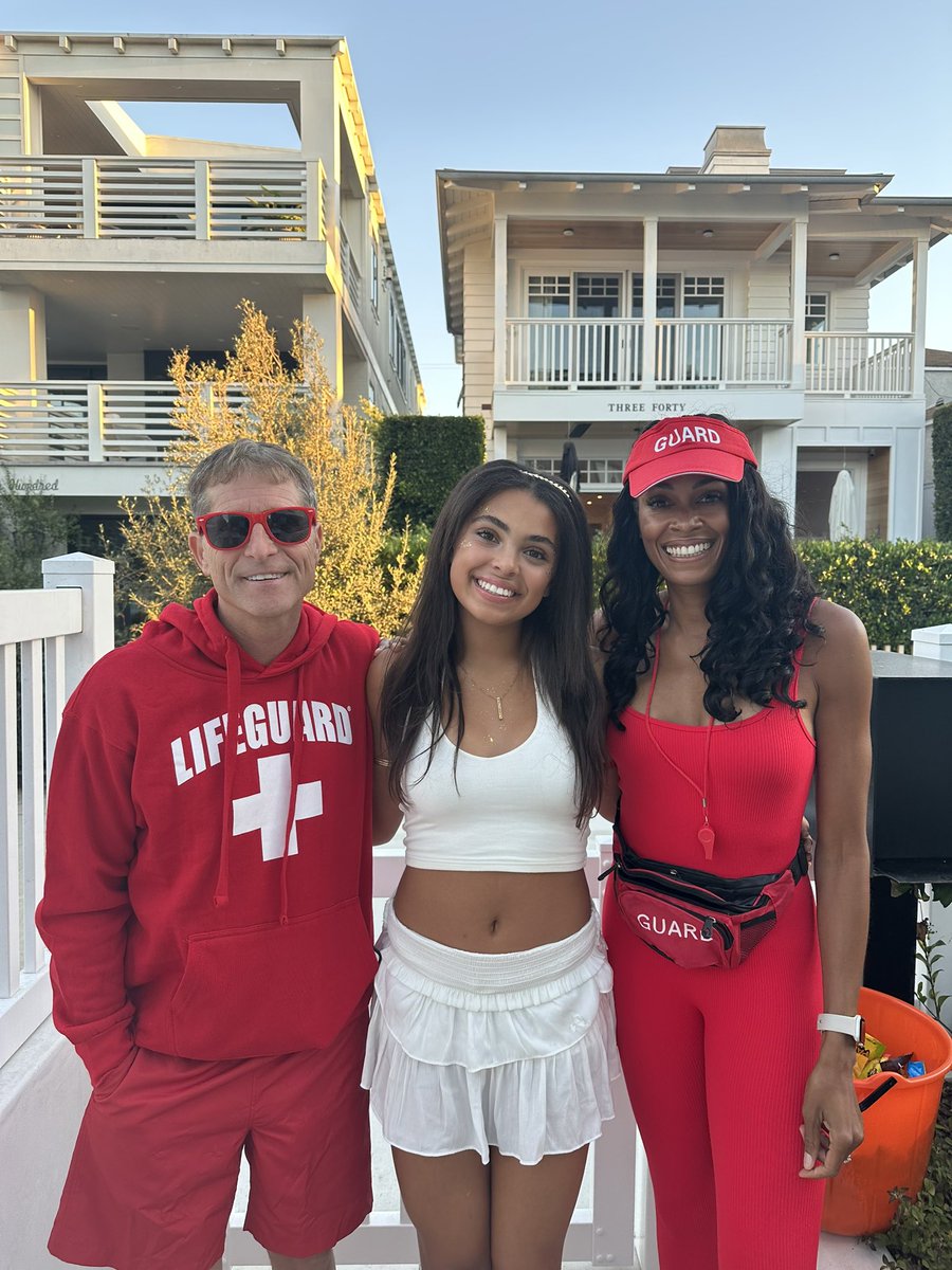 Happy Halloween 🎃👻 <a href="/DanyelleSargent/">Danyelle Musselman</a> <a href="/EricPMusselman/">Eric Musselman</a>