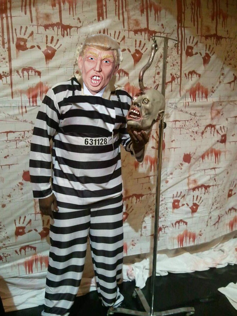 EdwinRomanGT's tweet photo. My costume reads the Future! Hahaha https://t.co/b3UzOZTDrX