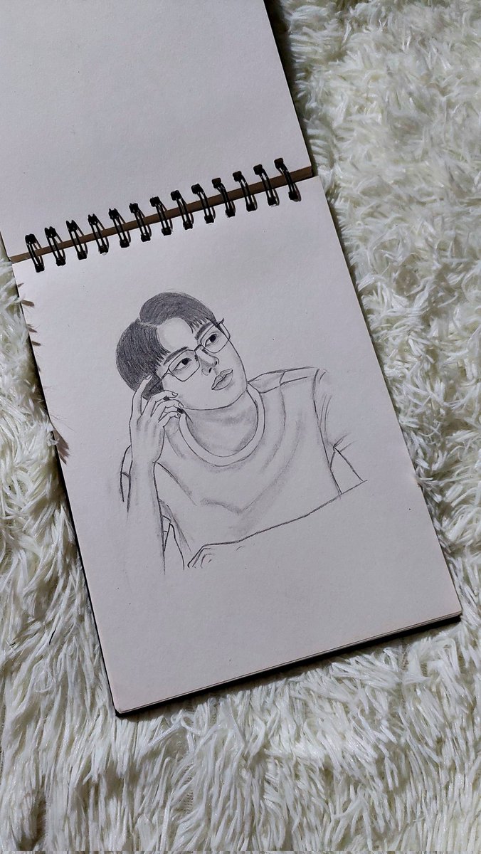 1996_s__'s tweet photo. CEO KIM SEOKJIN 🥰#jin #rm #suga #jhope #jimin #v #jungkook #bts #army #drawing #drawingbts #KimSeokjin #btsfanart #btsfan #pancildrawing #btsdrawing #kpopfanart #sketch https://t.co/VLc4pY8RA6