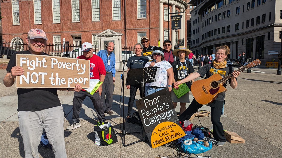 MA_PPC's tweet image. Continuing voter outreach yesterday in Boston with another Justice Jam!

Today (11/1) is the last day for early voting in Massachusetts. 

See the @UniteThePoor voter resources here so you have all the info you need to vote:
poorpeoplescampaign.org/votingrecord/
#poorpeoplescampaign