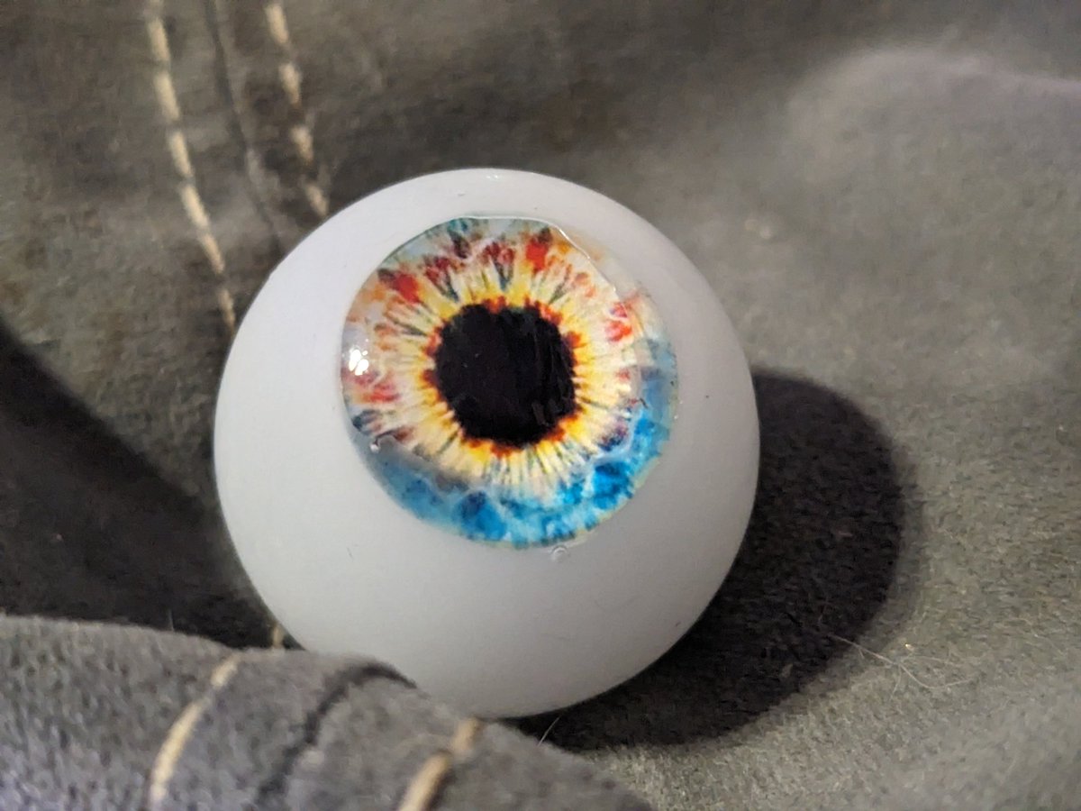 EnvyGraphix's tweet photo. Now I can keep an eye on you https://t.co/w0qoyDm6m1