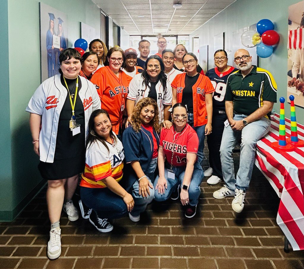 JosieLopezRosa's tweet photo. @swschoolstx 
When your team members are the REAL MVP‼️
Official of Special Pops ALWAYS shows up‼️ https://t.co/NRf5SS6xP9