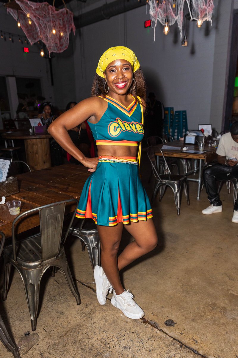 VictoriaRenee23's tweet photo. Go Clovers! 🍀📣✨
#BringItOn #Halloween #Halloween2024 https://t.co/1xFxQykXt9