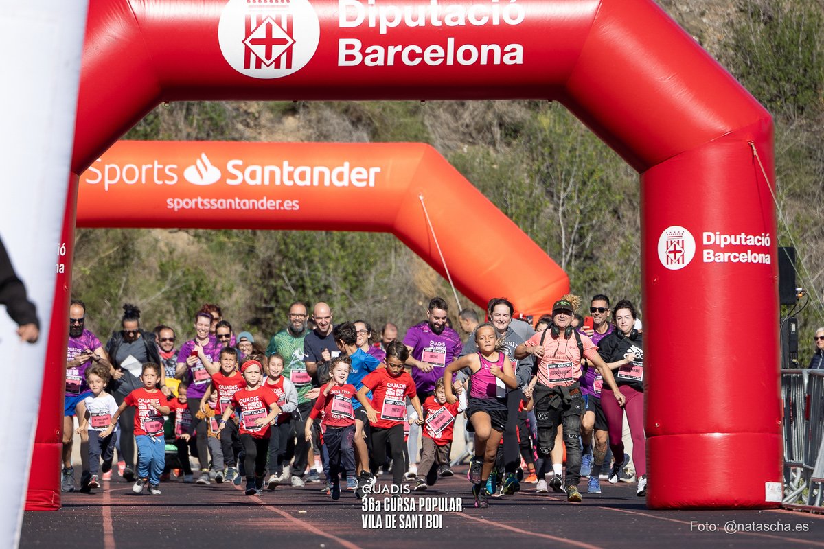 FAMILY RACE ❤️ Una cursa en família, l'experiència única de córrer amb els més petits i creuar la seva primera meta. 🥳

✏ 𝗜𝗡𝗦𝗖𝗥𝗜𝗣𝗖𝗜𝗢𝗡𝗦 𝗔: 𝗰𝘂𝗿𝘀𝗮𝘀𝗮𝗻𝘁𝗯𝗼𝗶.𝗰𝗼𝗺
🔶 Diumenge 17 novembre | #CursaSantBoi @quadis_es