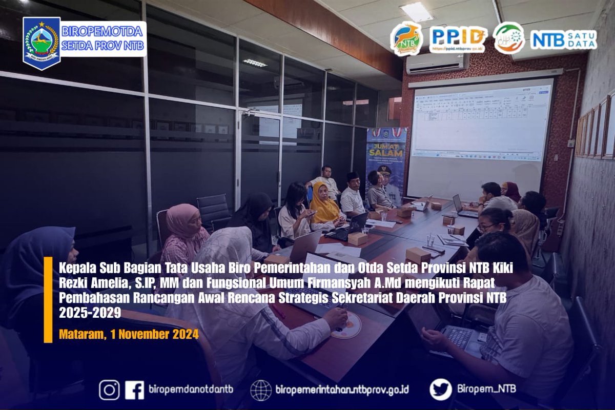 Biropem_NTB's tweet photo. Mataram - Kepala Sub Bagian Tata Usaha Biro Pemerintahan dan Otda Setda Provinsi NTB Kiki Rezki Amelia, S.IP, MM dan Fungsional Umum Firmansyah https://t.co/pyE0HMOHGK mengikuti Rapat Pembahasan Rancangan Awal Rencana Strategis Sekretariat Daerah Provinsi NTB 2025-2029 1/11/2024 https://t.co/b3phzDOrJe
