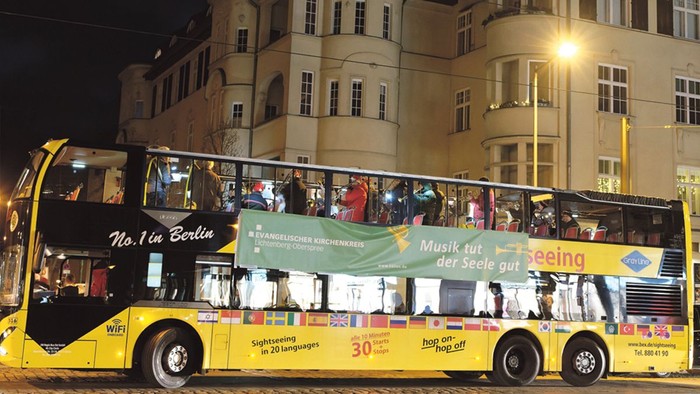 muhde10's tweet image. Der #Weihnachtsbus kommt

Auch in #Spandau wird in diesem Jahr ein #Posaunenchor auf vier Rädern für vorweihnachtliche Stimmung sorgen. facebook.com/spandauerstadt…