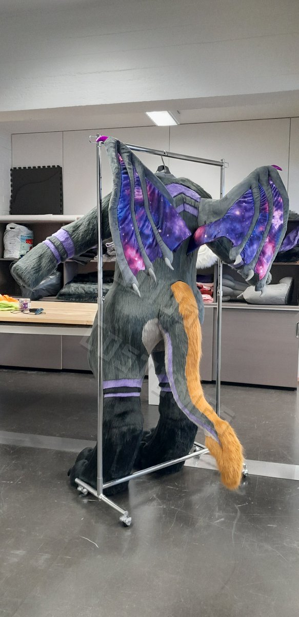 (sucky phone pics) 
Graphilum is now done!  
Gonna have a photoshoot soon 📸