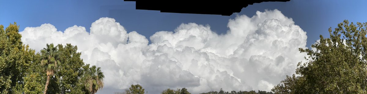Asvogra's tweet photo. Deberíamos estar atentos e ir observando la evolución de esas nubes ☁️ sobre la cabecera del Río #Darro en dirección a la Comarca de #Guadix y del #Marquesado
@AEMET_Andalucia
@VOSTandalucia
@EmergenciasGRX https://t.co/y6hKoqiEWt