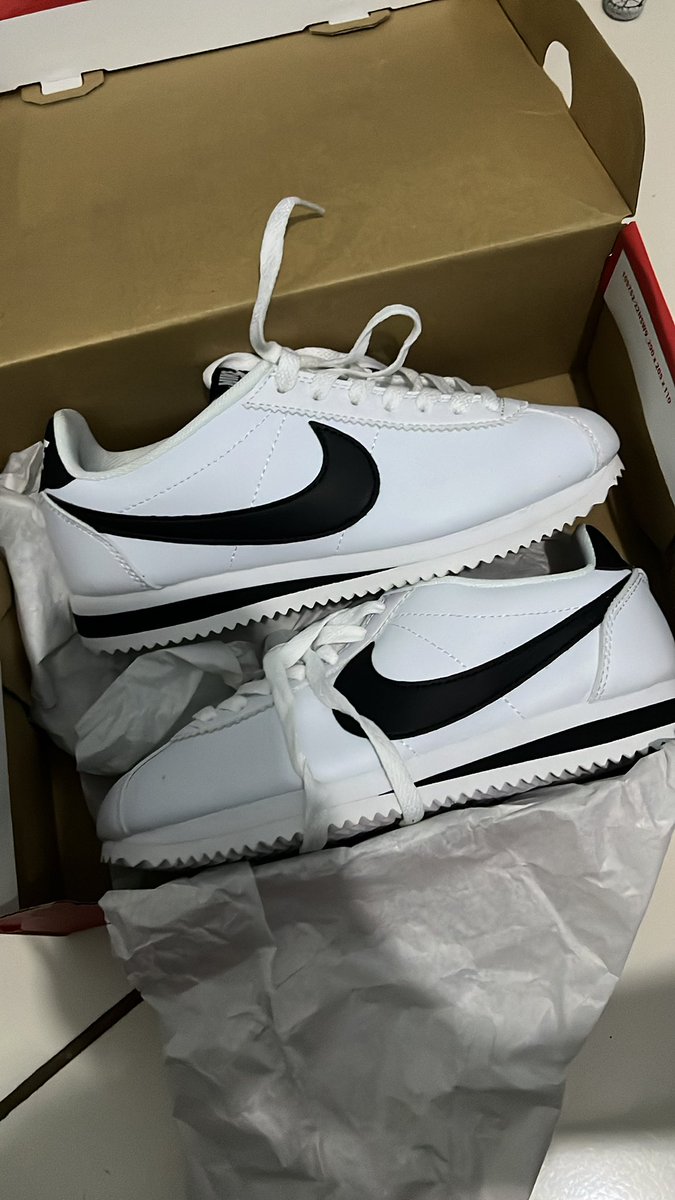 vinasal1m's tweet photo. @haomerrrr ada kak, tapi yang itemnya punya adekku masih minat? https://t.co/m7PfunW6xO