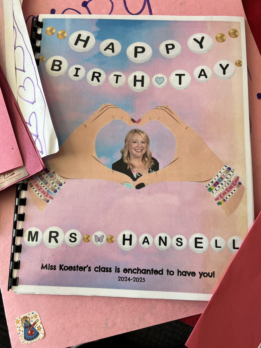 Lora Hansell tweet media
