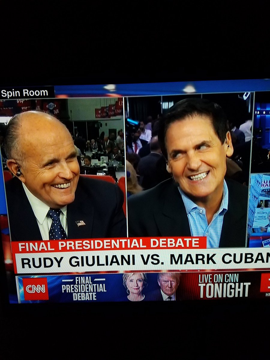 DerekPuckett's tweet photo. @realDonaldTrump My favorite screen grab from 2016. What a freak that guy is. https://t.co/9V6G8pJi4c