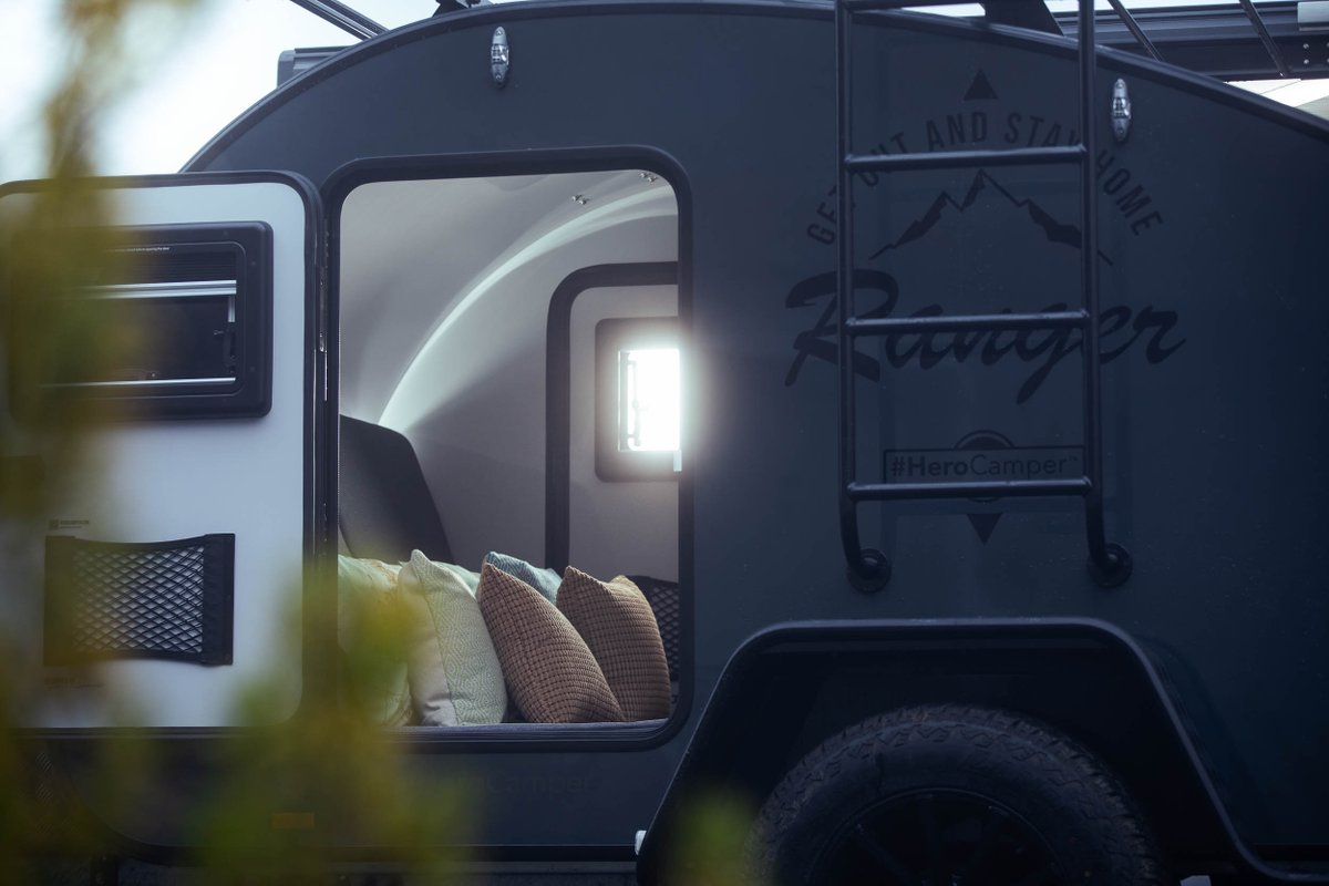 Denis Vahey Photo tweet media