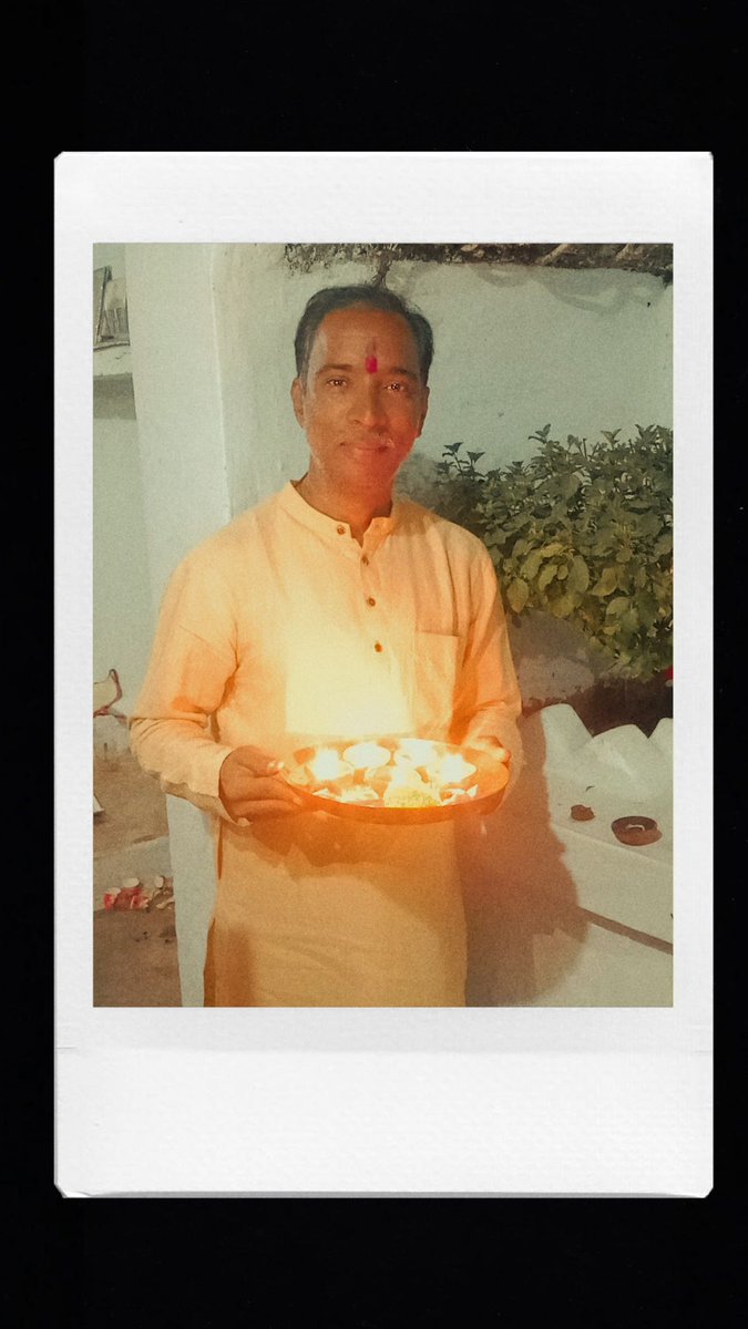 <a href="/OPChoudhary_Ind/">OP Choudhary</a> <a href="/vishnudsai/">Vishnu Deo Sai</a> <a href="/ChhattisgarhCMO/">CMO Chhattisgarh</a> 🪔
एक 🪔 पूर्व सेवा गणना के नाम
सहायक शिक्षकों की वेतन विसंगति दूर किया जाय
 पूर्व सेवा अवधि की गणना कर वेतन व पेंशन निर्धारण किया जाय
 डबल बैंच के निर्णय पर क्रमोन्नति का शासनादेश जारी किया जाय
 देय तिथि डी.ए./ लंबित एरियर्स दिया जाय