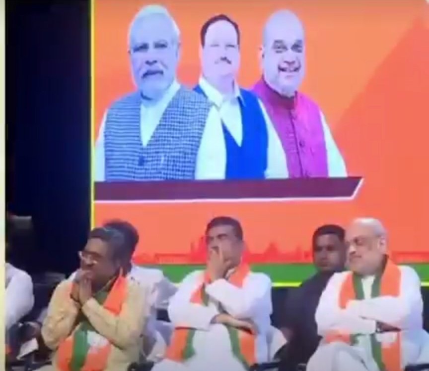 epanchjanya's tweet image. अमित शाह के सामने गरजे मिथुन चक्रवर्ती!

&quot;मैं होम मिनिस्टर साहब के सामने बोल रहा हूं

मुर्शिदाबाद में TMC विधायक हुमायूं कबीर ने कहा

हिन्दुओं को काटकर भागीरथी नदी में बहा देंगे..यहां हमारी आबादी 70% है और हिन्दुओं की 30%

तो कान खोलकर सुन लो हम भी तुम्हें काटकर तुम्हारी जमीन में…