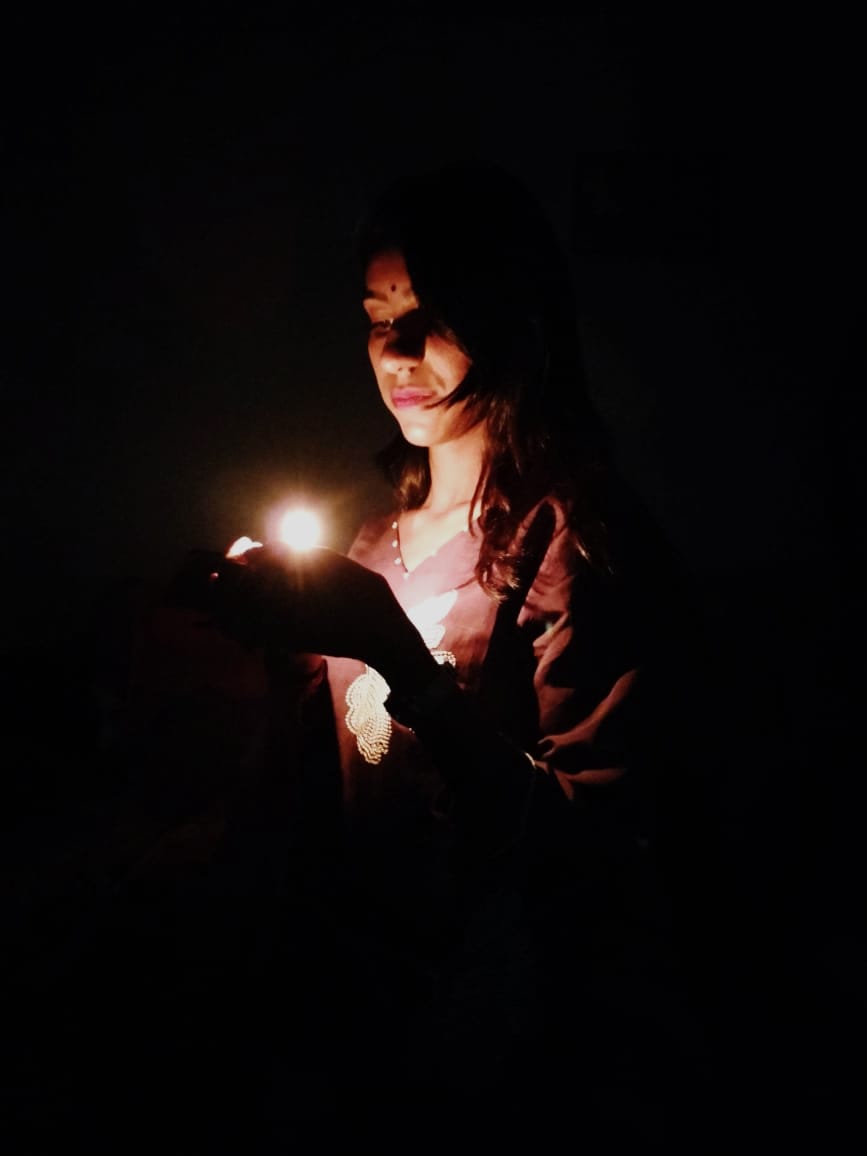 Pyaricetamol5's tweet image. Diya in my hand, sparkles in my soul 🪔🎇
#HappyDiwali2024