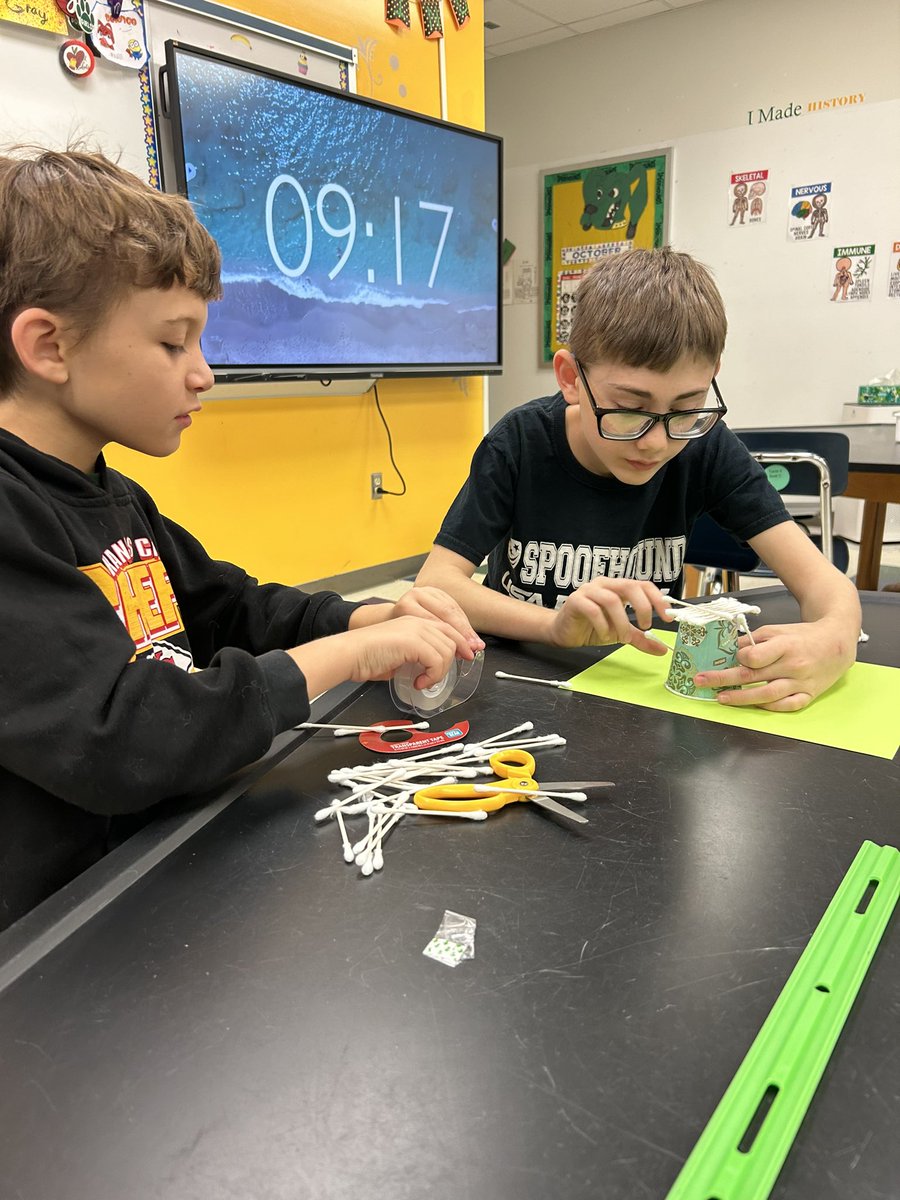 jangr6's tweet image. STEM CHALLENGES. #sciencerocks
#spoofhoundpride