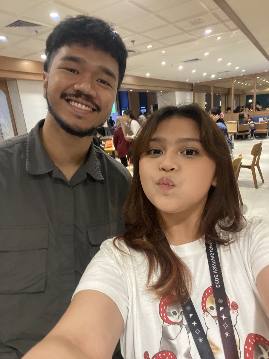 studywithcimol's tweet photo. kelar uts kita apa ? healing 🤩🤩🤩 https://t.co/iUjJJv0jQF