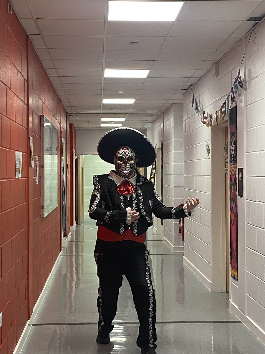 Mrs Walshe RMPS tweet media