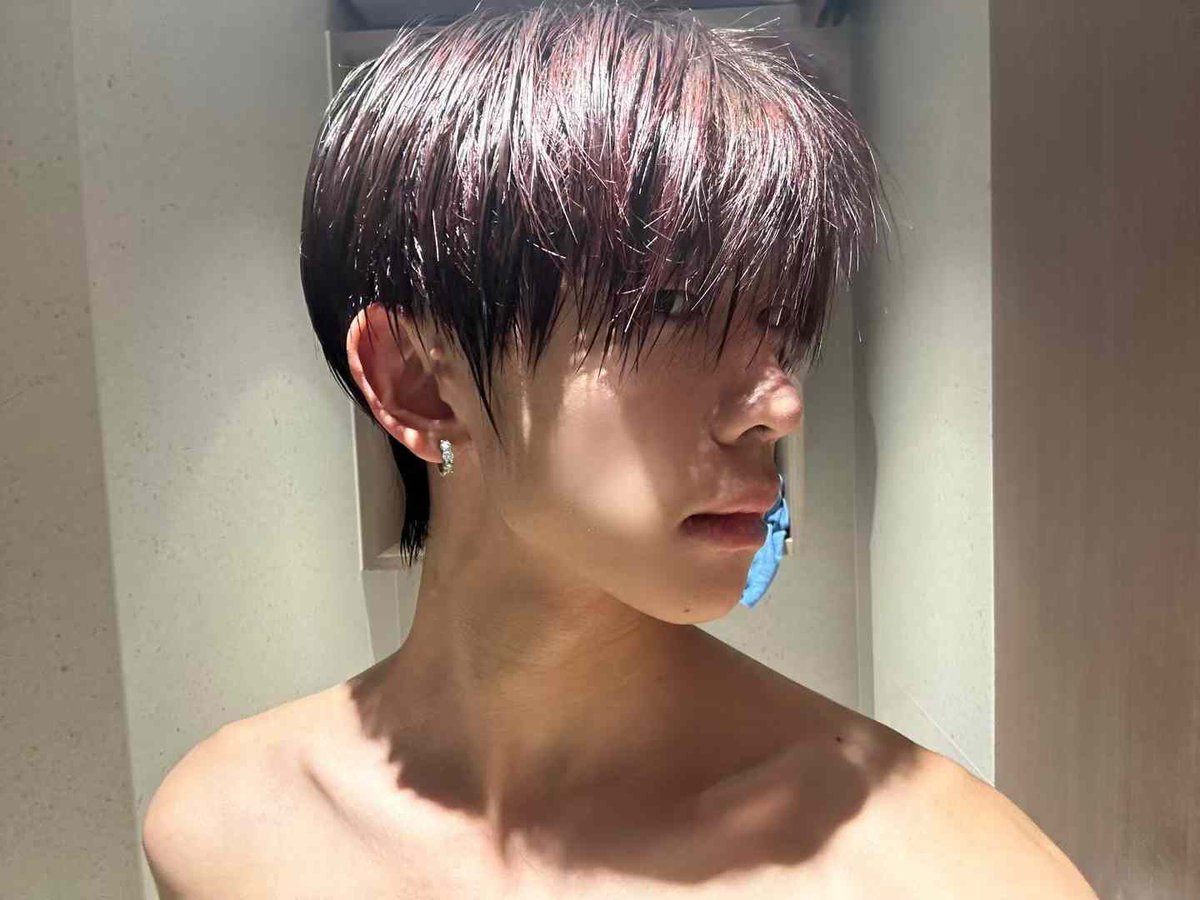 wh070602's tweet photo. 宝宝看镜头
#男高中生 #1s #183cm https://t.co/UD7SpZEbUj