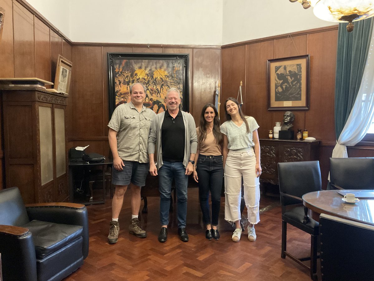 Internacionales UNL (@interunl) on Twitter photo La <a href="/UNLitoral/">Universidad del Litoral</a> recibió a un especialista de 🇺🇸
El Prof. Brendan Allison <a href="/TheBCIGuy/">Brendan Allison</a> de la <a href="/UCSanDiego/">UC San Diego</a> es especialista en Interfaces Cerebro-Computadora. Gracias al #FulbrightSpecialistProgram dictó un curso de posgrado en la <a href="/FIQUNL/">FIQ-UNL</a> junto a <a href="/vpeterson09/">Victoria Peterson</a>
📰 bit.ly/40ub9Px La <a href="/UNLitoral/">Universidad del Litoral</a> recibió a un especialista de 🇺🇸
El Prof. Brendan Allison <a href="/TheBCIGuy/">Brendan Allison</a> de la <a href="/UCSanDiego/">UC San Diego</a> es especialista en Interfaces Cerebro-Computadora. Gracias al #FulbrightSpecialistProgram dictó un curso de posgrado en la <a href="/FIQUNL/">FIQ-UNL</a> junto a <a href="/vpeterson09/">Victoria Peterson</a>
📰 bit.ly/40ub9Px