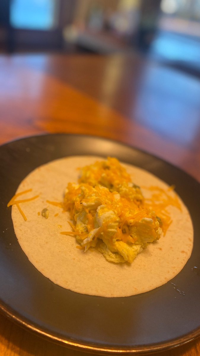 CFUnaStamus's tweet image. SUPER simple Friday fuel! 

#eatrealfood #fuelthemachine #proteins #eggs #healthycarbs #sausage #turkey #healthyhabitschallenge #cfusnutrition #baseofthepyramid #cantouttrainabaddiet #absaremadeinthekitchen #morethanjustagym #crossfitunastamus #unastamusfitness