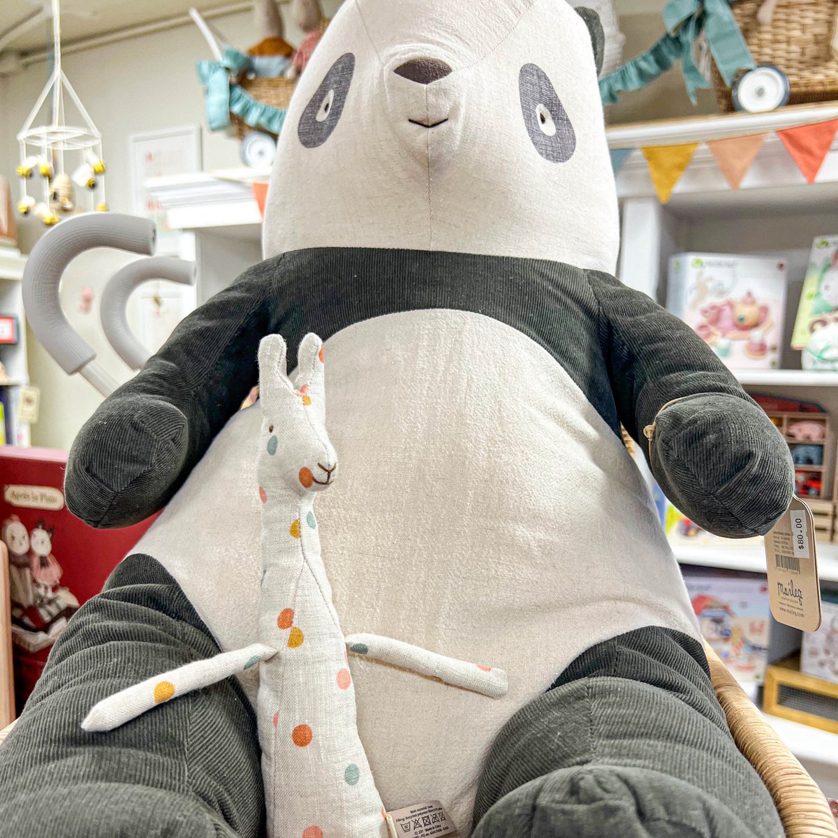 knotandspool's tweet image. New in-store: the Maileg Mini Giraffe! 🦒🌟 Sized just right for tiny hands and full of charm! This Safari Friend is ready for all-day play—stop by Knot + Spool to meet it. #Maileg #KnotAndSpool #NewArrival #MiniGiraffe