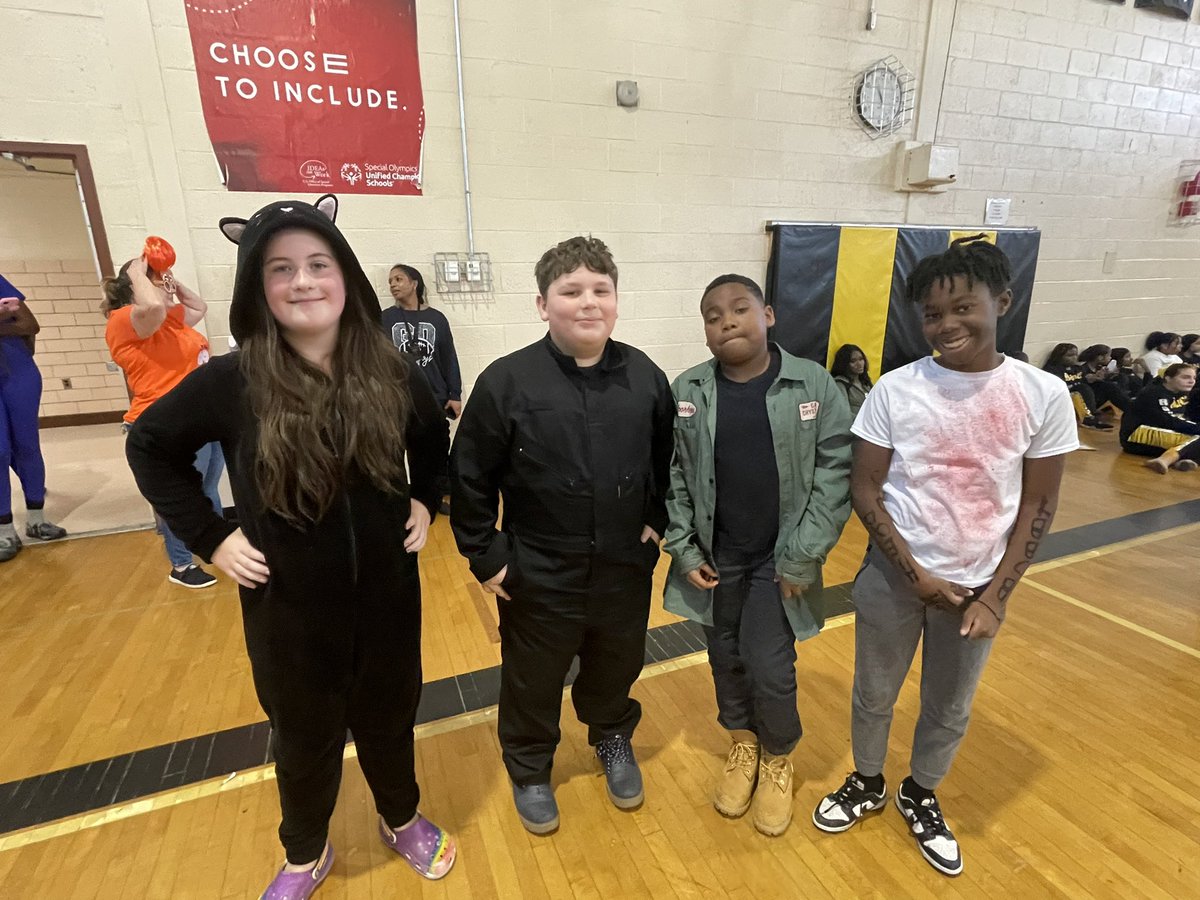 msmacgr's tweet photo. 6th grade! First Pep Rally- 1st MP
#grmsknights https://t.co/Ca7vZ8LOY5