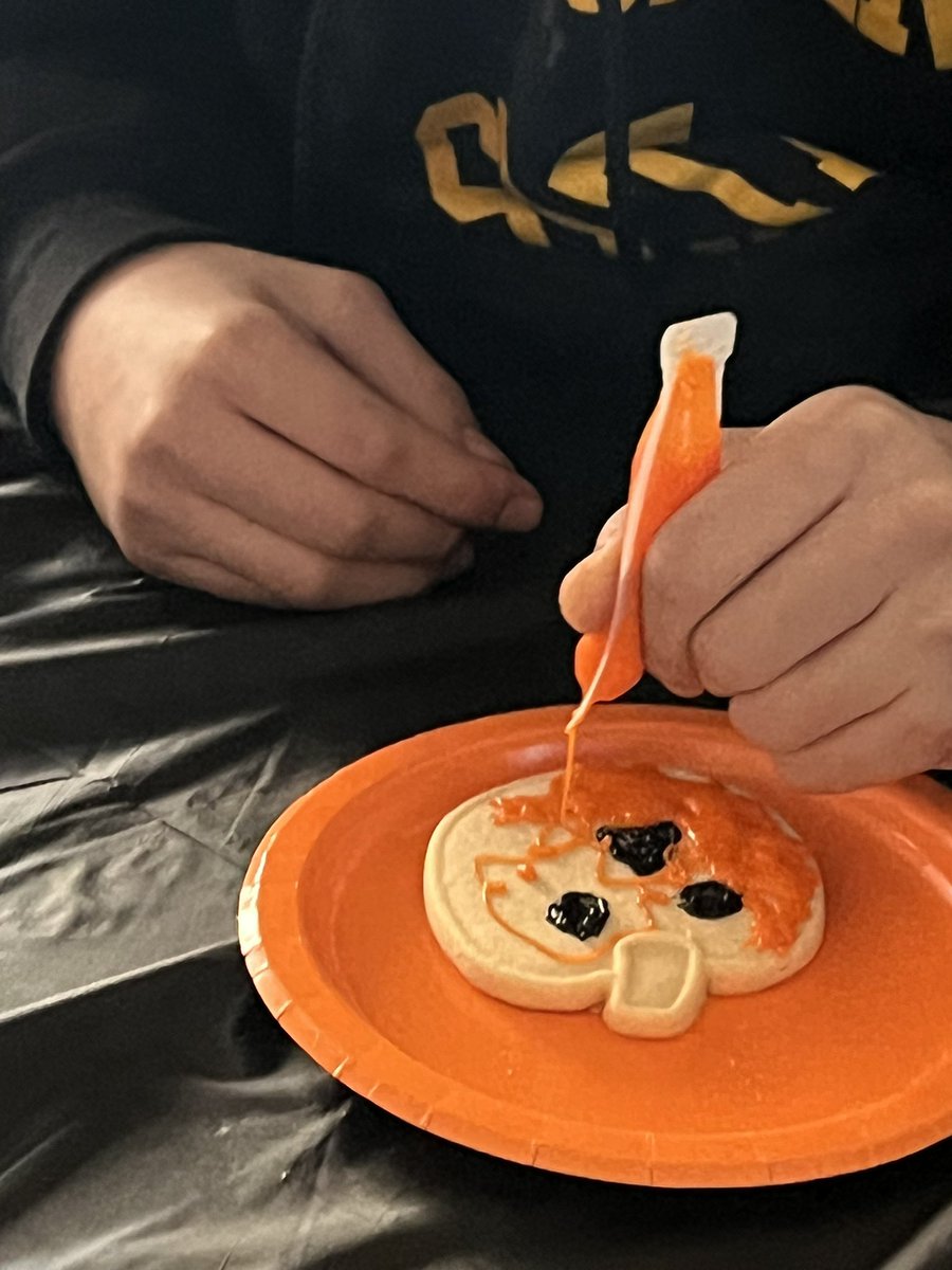 Mrsulsheimer's tweet photo. When Diwali, Día de Los Muertos, and Halloween all happen at the same time, you have a fabulous multicultural day 💀 🪔 🎃 
@DuvallTweets706 https://t.co/NeA3nzuoVX