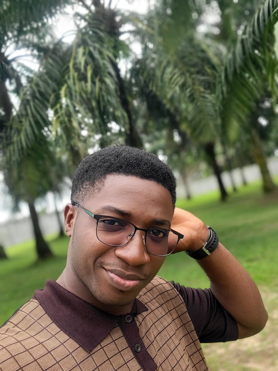 The smile and the smirk
#jw
#smile